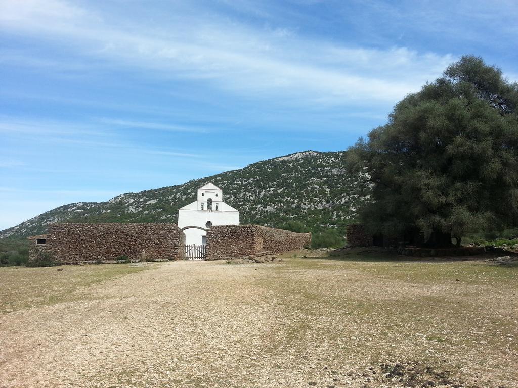 B&B Antico Telaio Santa Maria Navarrese Exterior photo